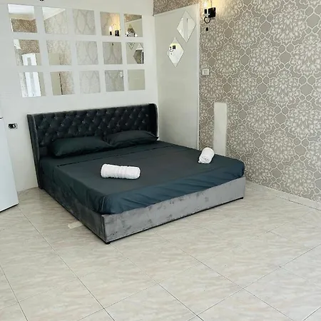 Sonny Apartment *